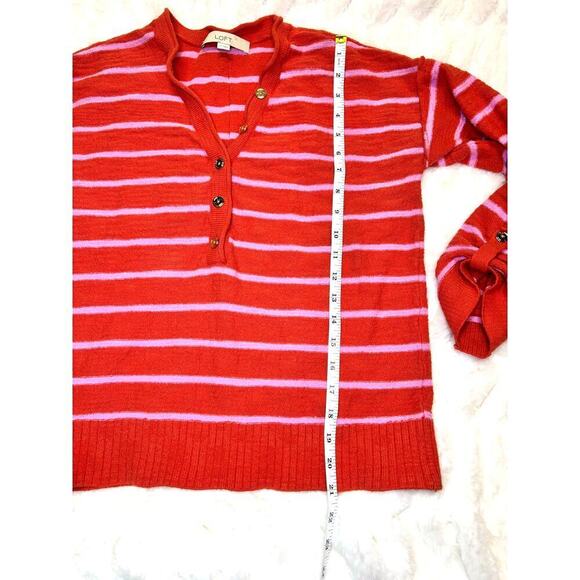 Loft Marled Texture, Coral & Pink Striped, Women's Medium V-Neck Sweater - Picture 5 of 5